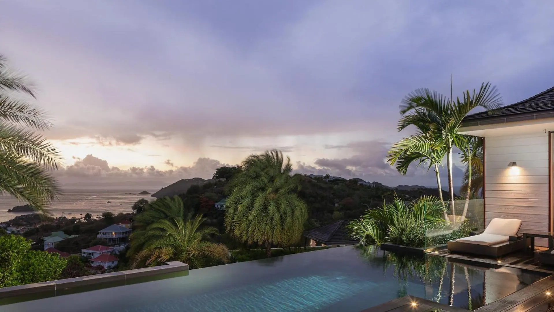 True Paradise Nestled On The Hillside Γουσταβία Βίλα